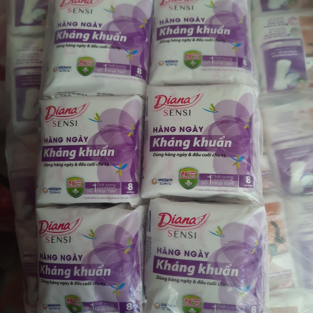 Băng vệ sinh hàng ngày kháng khuẩn ( 8 miếng). Combo 6 gói/túi