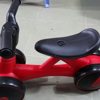 XE CHÒI CHÂN CÓ ĐÈN VÀ NHẠC