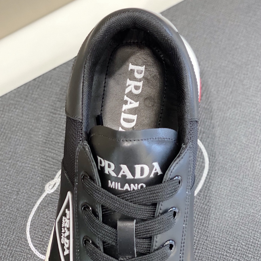 Giày thể thao nam cao cấp da thật PRADA thiết kế trẻ trung, hiện đại với lớp da mềm cực êm chân
