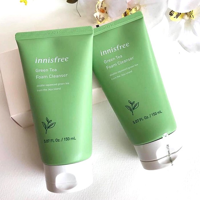Sữa rửa mặt Innisfree tro Jeju &amp; trà xanh 150ml