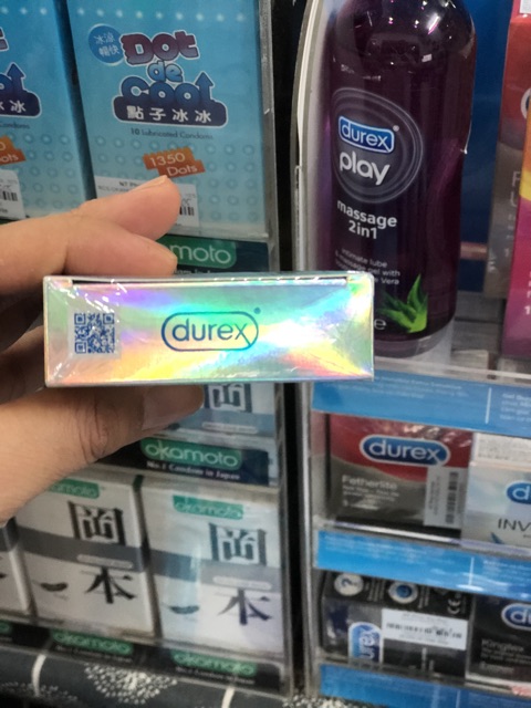 Bao cao su Durex Invisible siêu mỏng, giúp cảm giác yêu chân thực (Chính hãng)