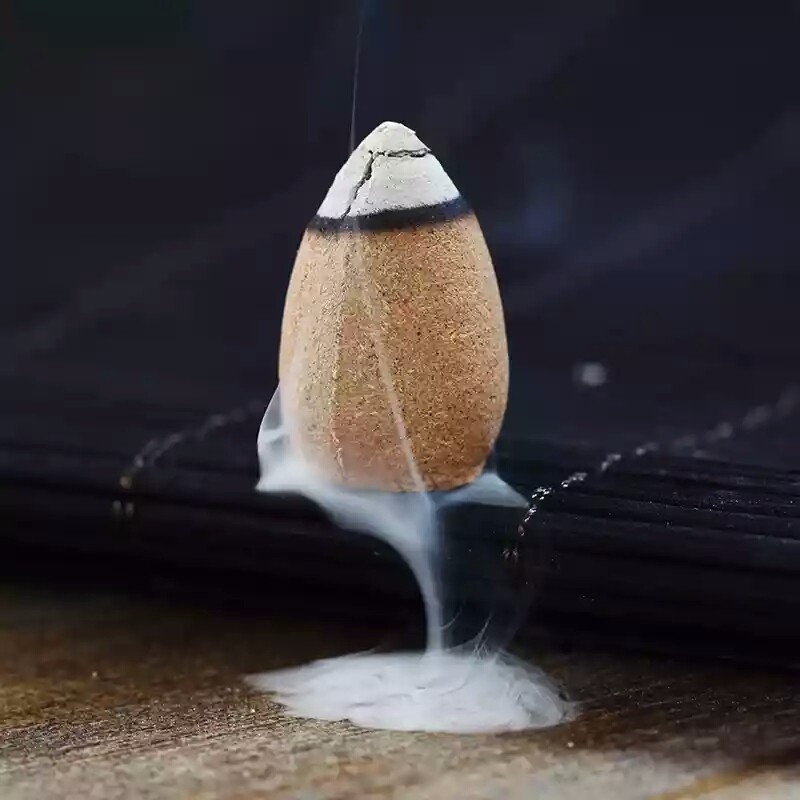 Trầm Hương khói ngược cao cấp chiết xuất thiên nhiên