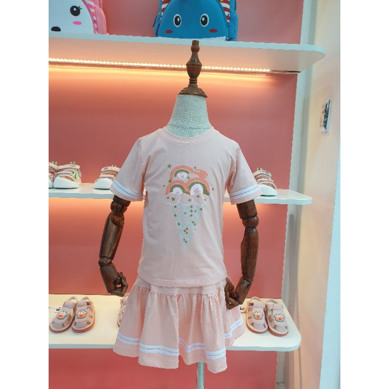 Bộ bé gái kèm chân váy in hình que kem. Chất cotton mát mịn, thấm hút mồ hôi. Size 4-10 từ 13-42kg