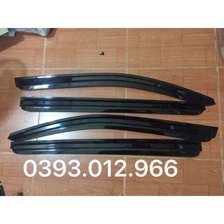 Vè che mưa xe chevrolet orlando