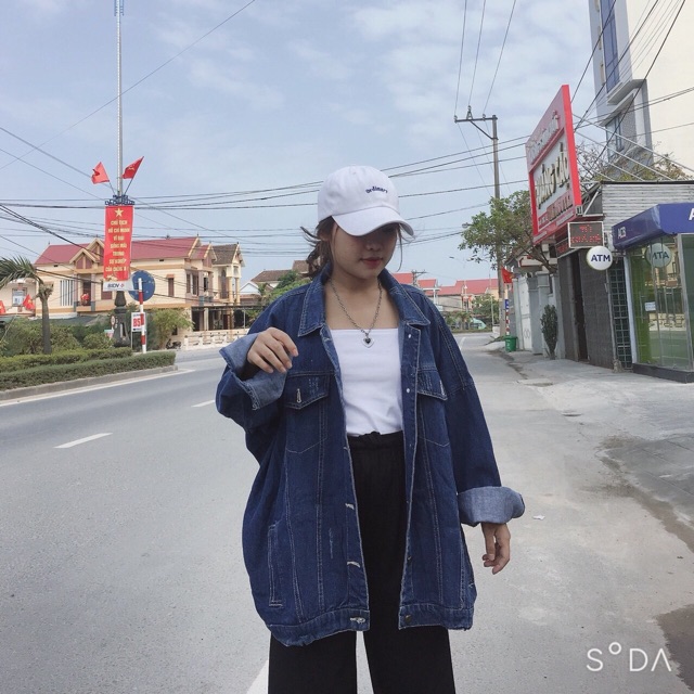 Áo khoác jeans chỉ nổi oversize