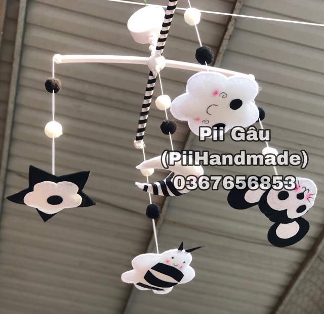 TREO NÔI kèm tên ĐEN TRẮNG CHO BÉ SƠ SINH 03
