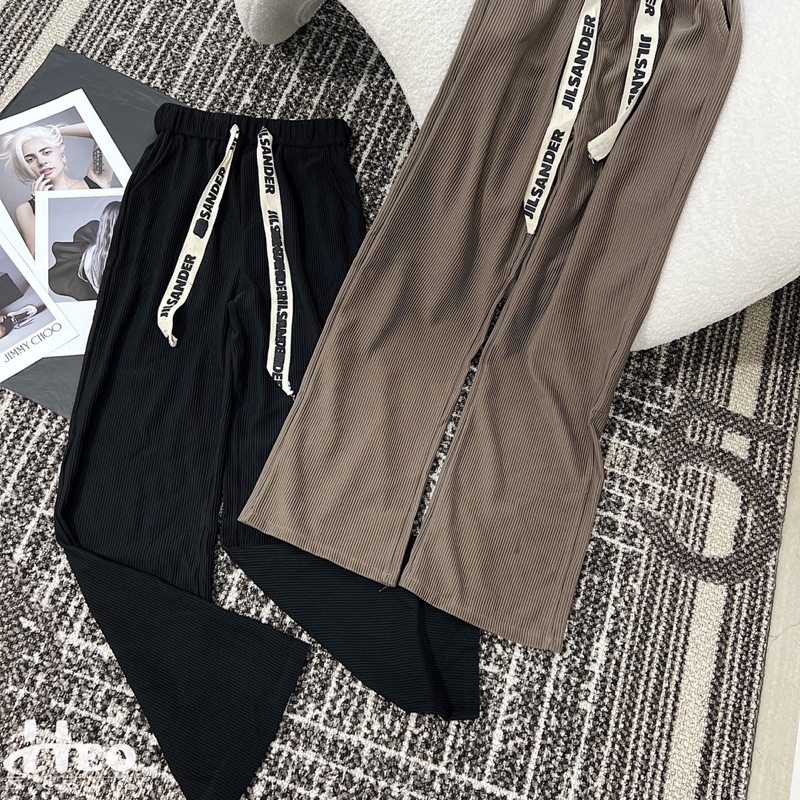 Quần tăm dây chữ