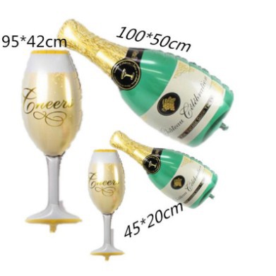 Bóng nhôm chai và ly Champagne