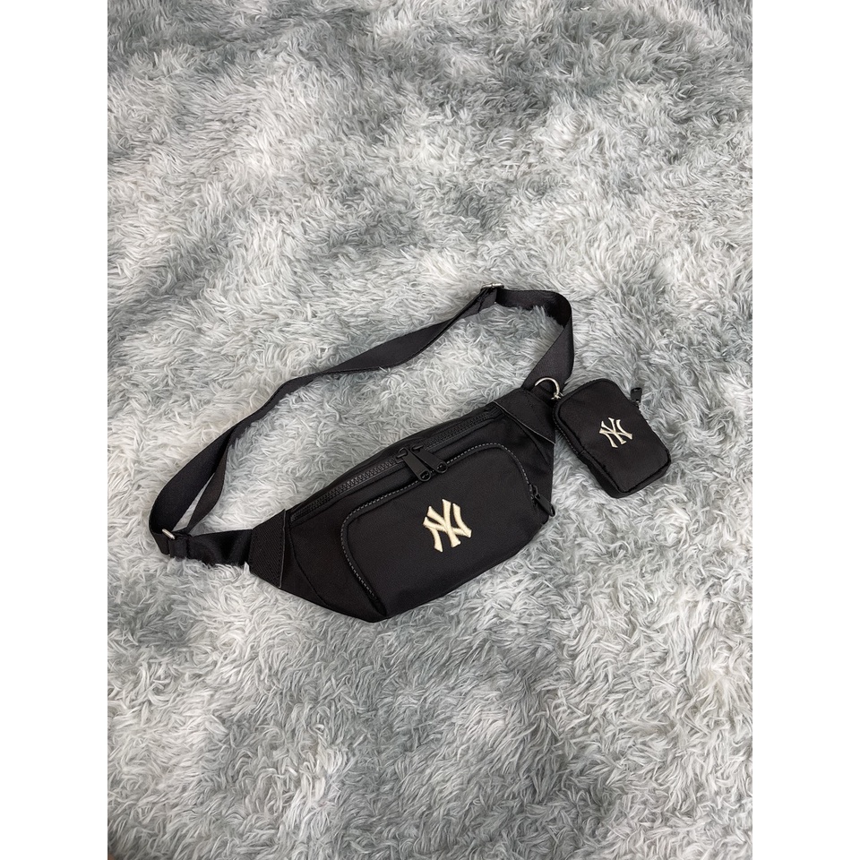 Túi Đeo Chéo Thời Trang NY Monogram Waist Bag Black B438