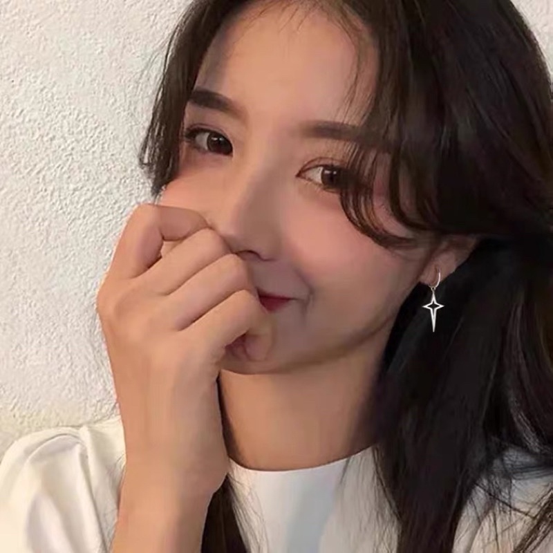 Khuyên Tai Bông Tai Nam Nữ Hình Ngôi Sao 4 Cánh Thép Titan Không Gỉ H07