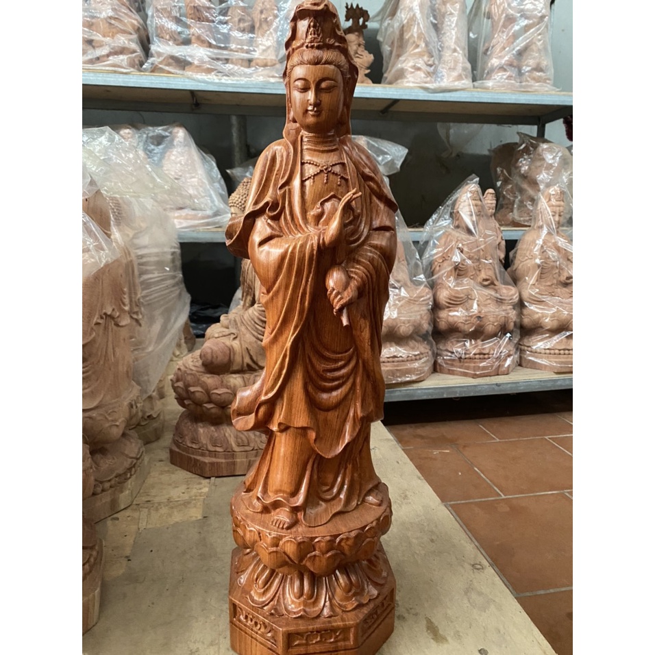 Tượng phật bà quan âm đứng bằng gỗ hương cao 40 cm