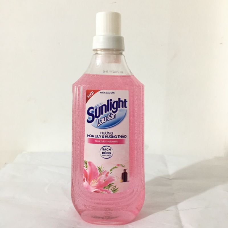 Nước lau sàn Sunlight tinh dầu thảo mộc thiên nhiên chai 1kg