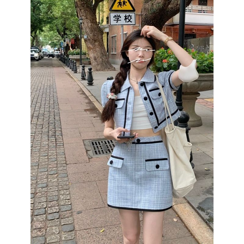 Set váy áo croptop màu xanh phối đen cổ sơ mi đẹp