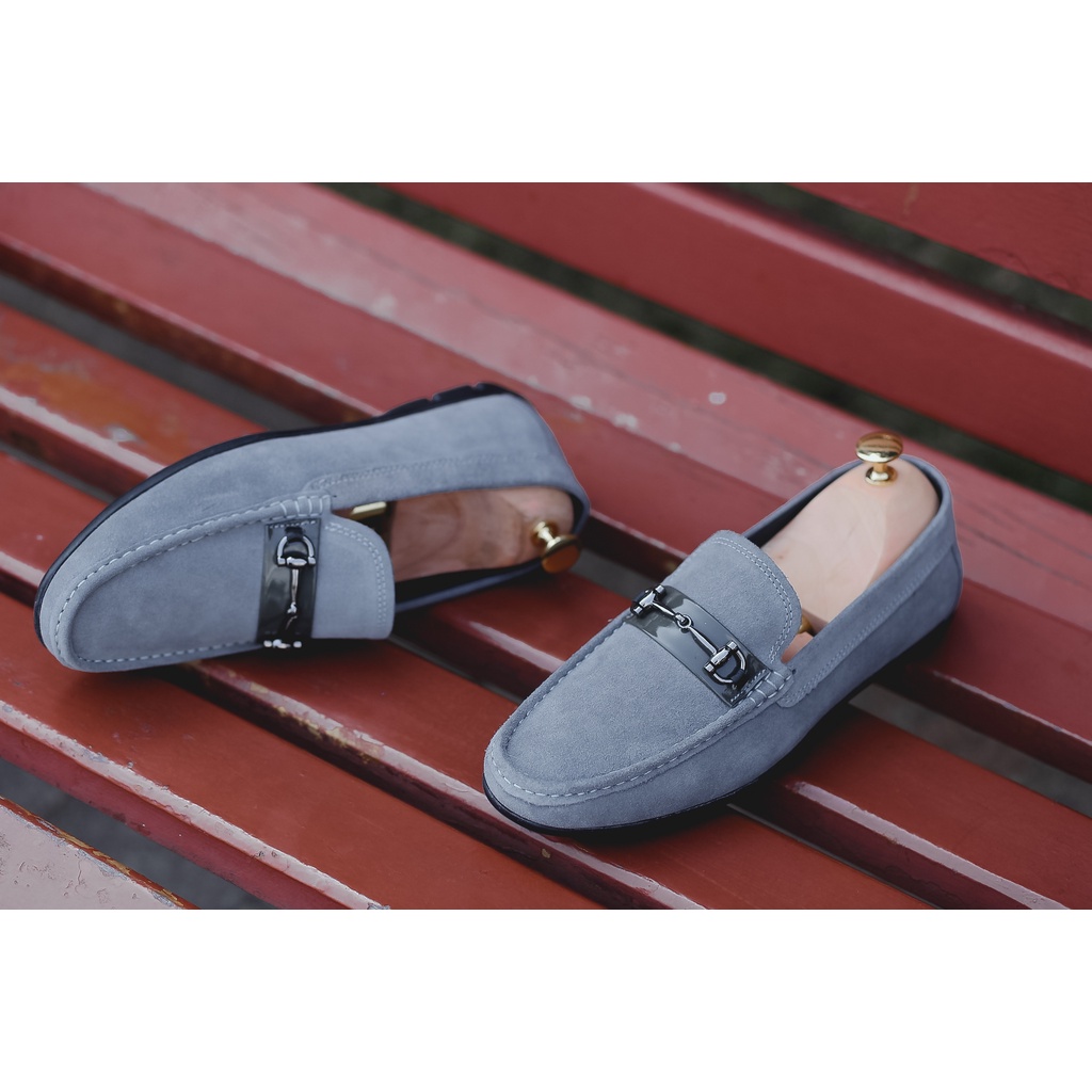 Giày Lười Mọi Moca Da Lộn Đai Kim Loại Toroshoes Da Bò Mã M901 (2 Màu)