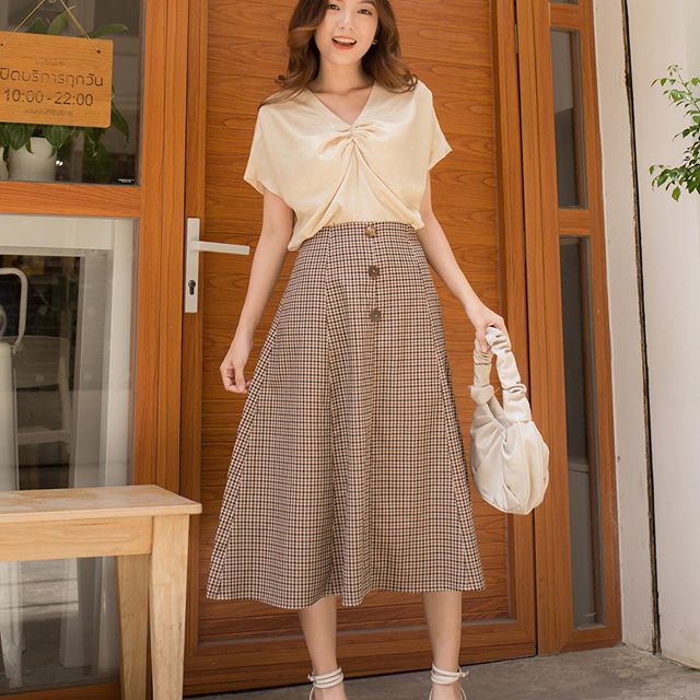 Chân váy dài 3 nút CARO