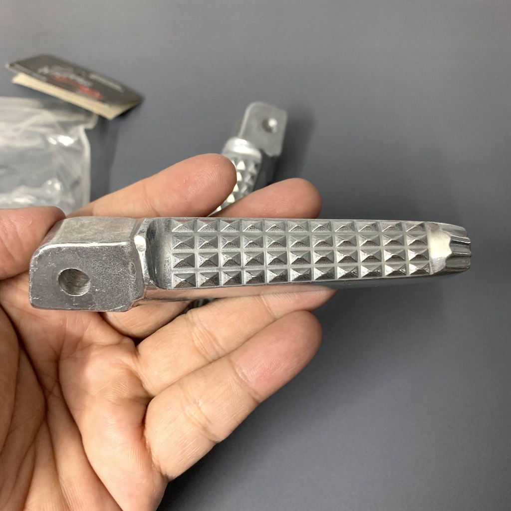 ⚡️ Giác chân sau xe máy UNI-RACING - chất liệu nhôm đặc cứng cáp, phù hợp nhiều dòng HONDA WAVE/ VARIO/ WINNER