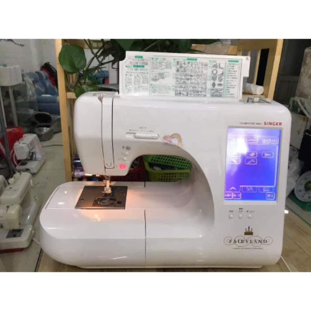 Máy may gia đình Singer 9800DX - 57 kiểu mũi chỉ, màn hình màu cảm ứng 6 inch