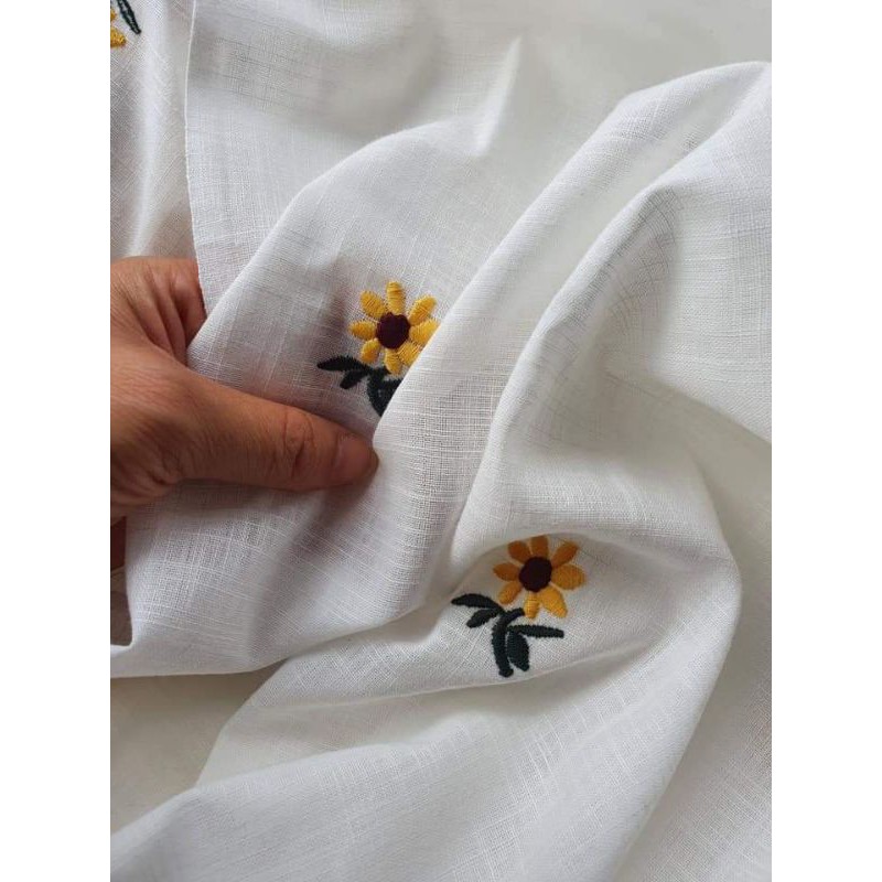 vải linen xước thêu hoa