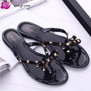 Dép xỏ ngón đính đinh tán thời trang đơn giản cho nữ