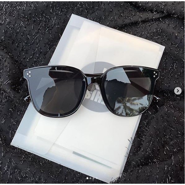 Kính ulzzang nữ râm đen đi biển hè 2020 (3 chấm) | BigBuy360 - bigbuy360.vn
