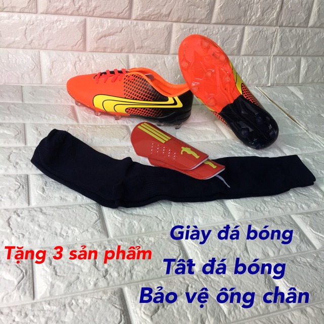 Giày đá bóng tặng kèm vớ tất+bảo vệ ống chân