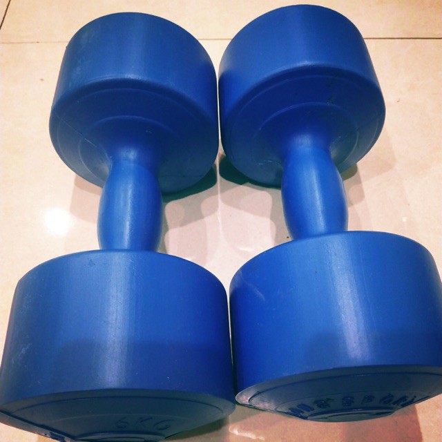 Tạ tập cơ tay bằng nhựa 6kg 2 quả