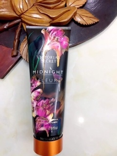 Sữa dưỡng thể Victoria 236ml