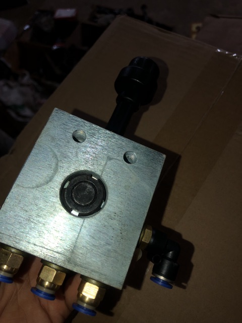 tay cài ben hoàng huy 8 tấn ( tay trang ben )