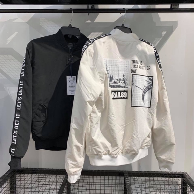Áo bomber Bershka tay chữ VNXK