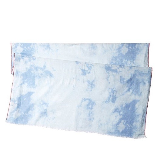 Khăn choàng xanh nữ Steve Madden Women's Tye Dye Denim Wrap (Mỹ)