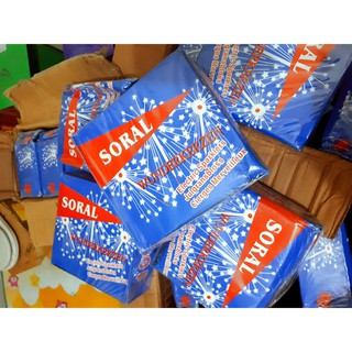 1000 que  Soral cầm tay