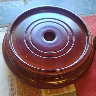 Đế gỗ kê bát hương