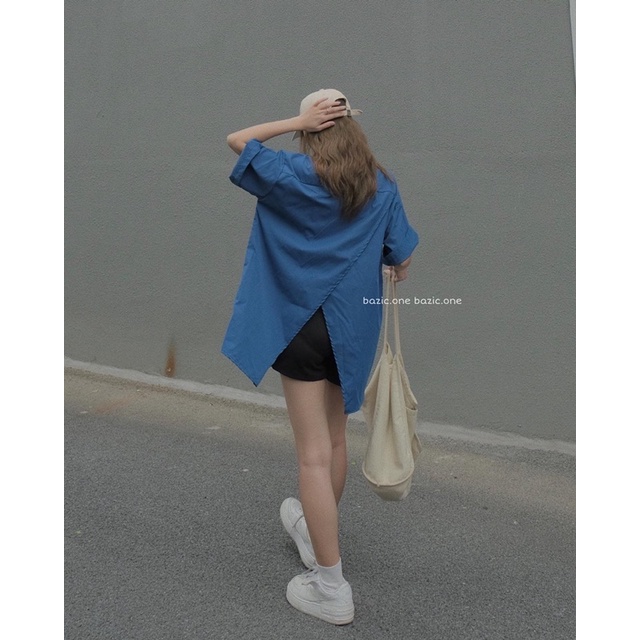 Áo váy sơ mi oversize xẻ lưng Bazic one, áo sơ mi dáng dài xẻ sau Bazic one | BigBuy360 - bigbuy360.vn