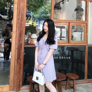 Váy kẻ cổ V khuy dọc thắt nơ sau