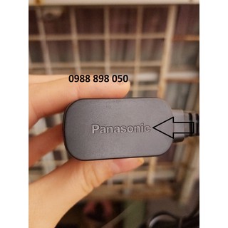 cục sạc máy cạo râu Panasonic.