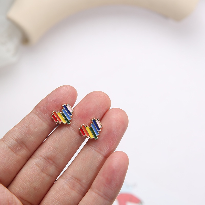 Khuyên Tai Hình Trái Tim Màu Cầu Vồng Xinh Xắn Cho Nữ