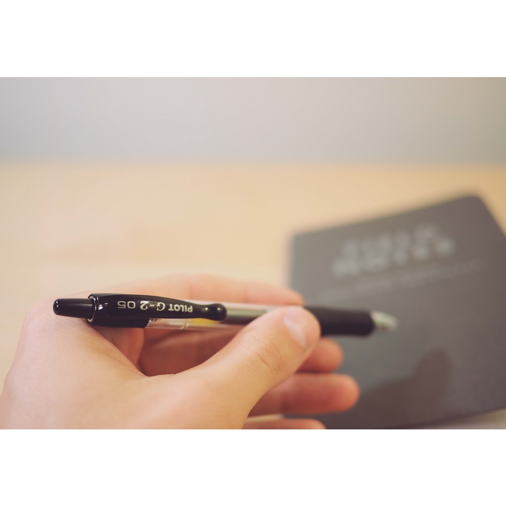 Bút Gel Pilot G-2 Mực Xanh 0.5 BL-G2-5-L