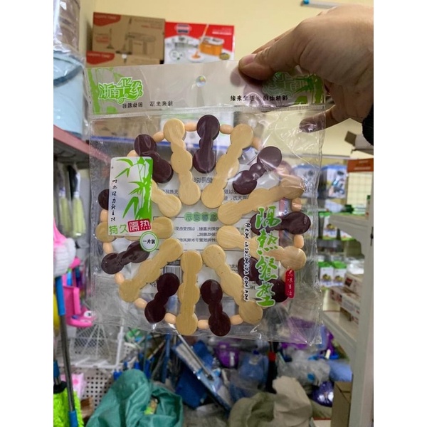 Tấm lót xoong nồi bằng trúc chịu nhiệt tốt - tấm lót bàn ăn