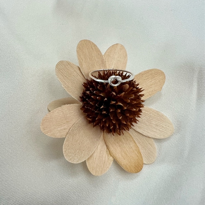 Nhẫn bạc nữ trơn bạc 925 thật DaLiA Jewelry nhẫn bạc basic thắt nút tròn trái tim lệch