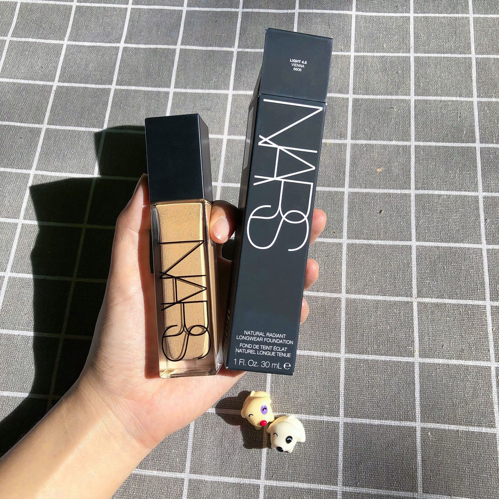 Kem nền NARS Natural Radiant Longwear Foundation - A4DC | BigBuy360 - bigbuy360.vn