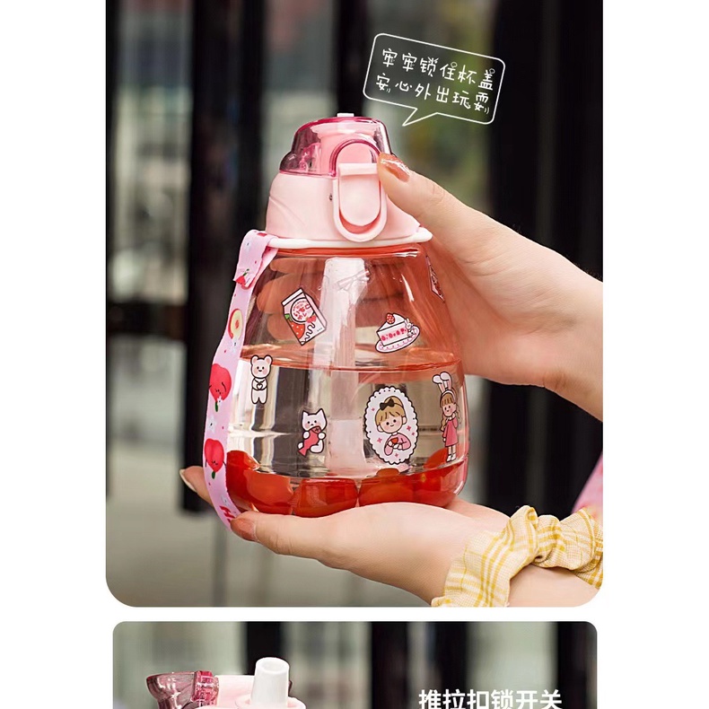 Bình nước 1.1 L kute ống mút đàn hồi có dây đeo kèm stick dễ thương