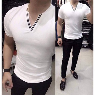 Áo thun nam cổ chữ V
