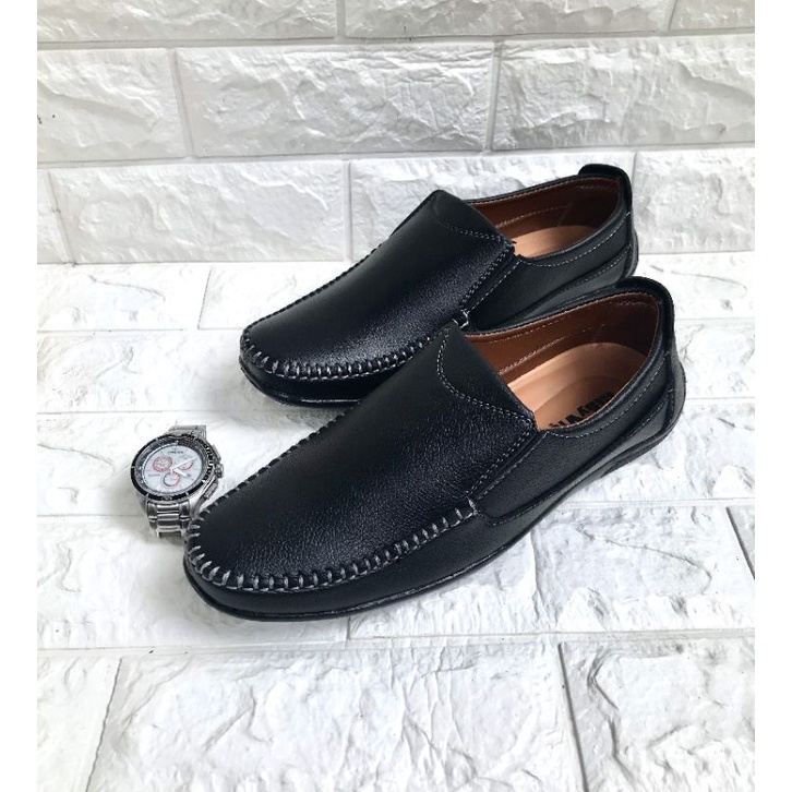 Giày lười nam mẩu mới, da mềm, mã GM02,màu đen, đế khâu sẳn toàn bộ rất chắc chắn