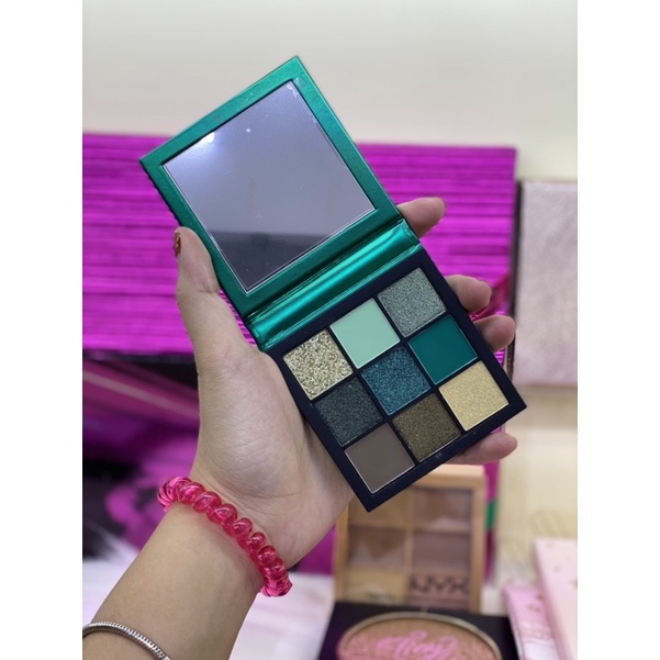 Phấn mắt Huda Beauty Emerald Obsessions Eyeshadow Palette