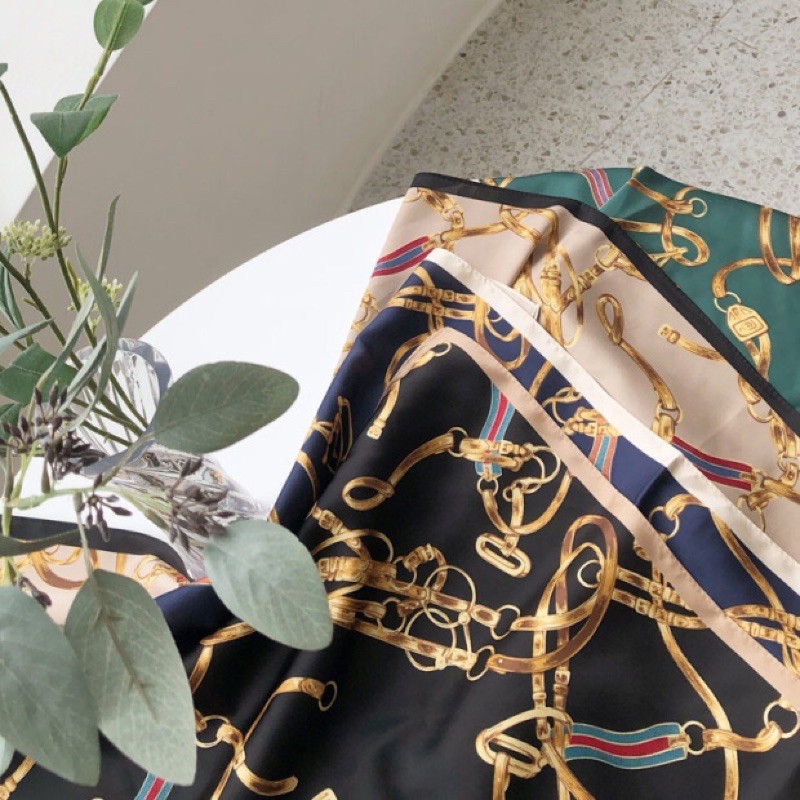 Khăn turban lụa vuông cao cấp choàng cổ size 70x70cm thanh lịch đa năng dùng làm áo yếm in hình dây xích