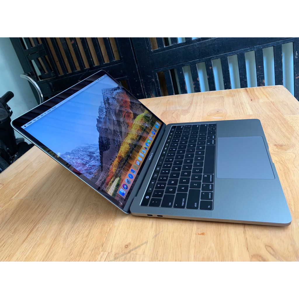 Laptop Macbook Pro 2017 MPVX2, Core i5 3,1G, 8G, 512G, 13.3in, sạc 50 lần