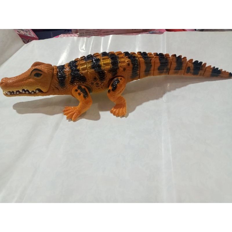 Cá sấu đồ chơi chạy bằng pin có đèn có nhạc cho bé