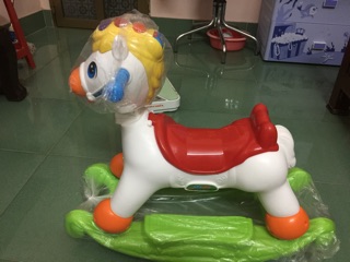 NGỰA BẬP BÊNH CHO BÉ 