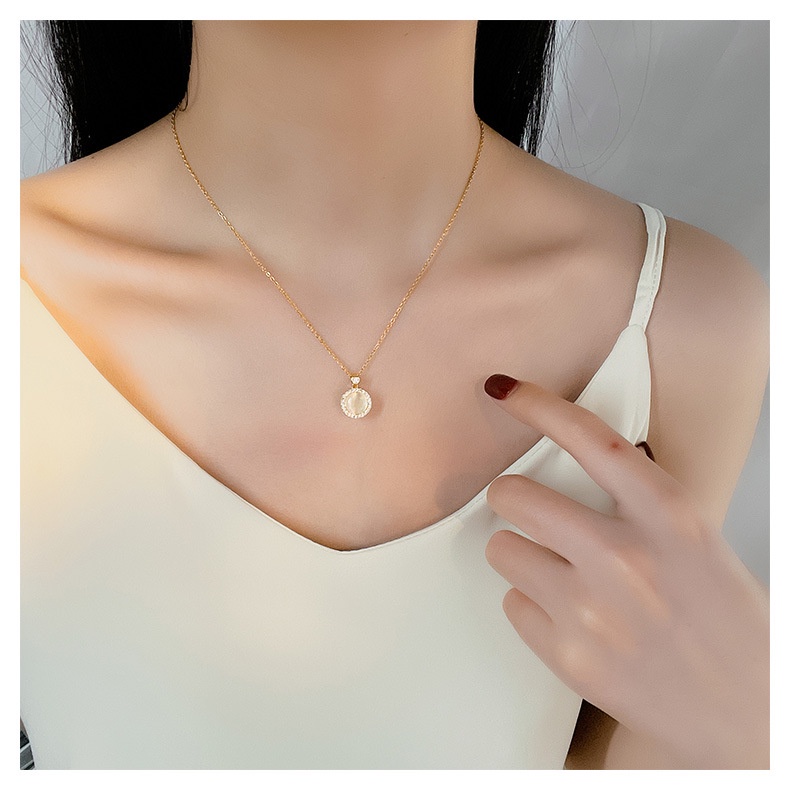 Dây chuyền bằng thép titan mạ vàng đính đá nhân tạo tinh tế thời trang