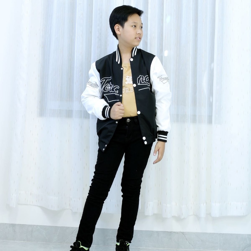 Áo khoác Bomber dù 2 lớp cho bé trai và bé gái từ 14kg - 42kg in chữ xinh xắn Q230